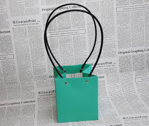 Коробка- сумка для цветов  (1 шт , 15х13х14  см)