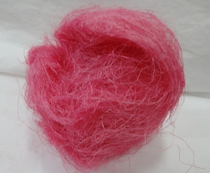 Сизаль натуральная ( 80 грамм ) .Цвет розовый .