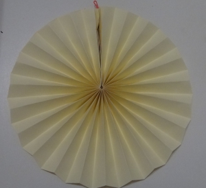 Гармошка декоративная ( 25 см) , цвет молочный .