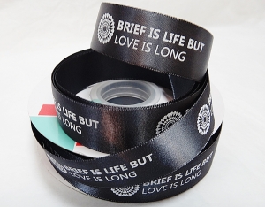 Лента атласная с  рисунком , (2,8 см , 10 ярд )