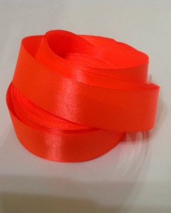 Лента атласная 25 мм(цв. Ярко оранжево неон23 метра )